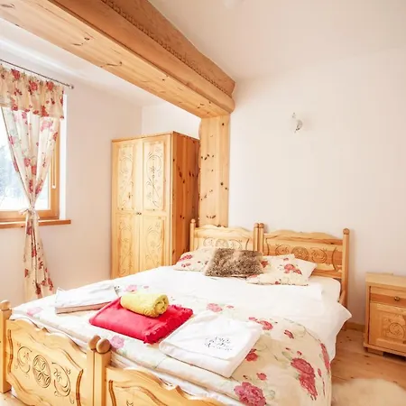 Przy Dolinie Koscieliskiej - Prywatne Jacuzzi & Sauna Lägenhet